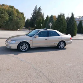 Toyota Camry 2001