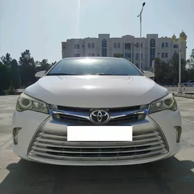 Toyota Camry 2017