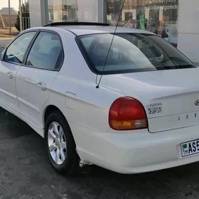 Hyundai Sonata 1999