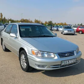 Toyota Camry 2001