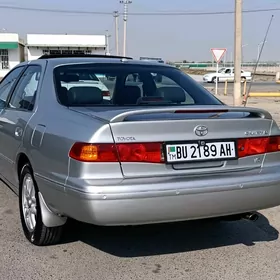 Toyota Camry 2000