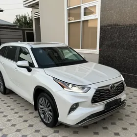 Toyota Highlander 2023