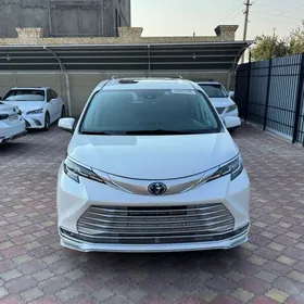 Toyota Sienna 2021