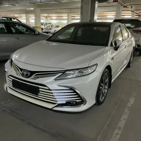 Toyota Camry 2024