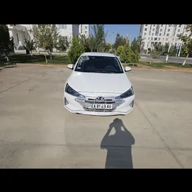 Hyundai Elantra 2019