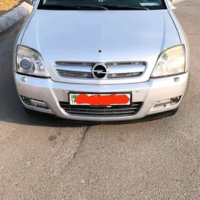 Opel Signum 2005