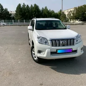 Toyota Land Cruiser Prado 2010