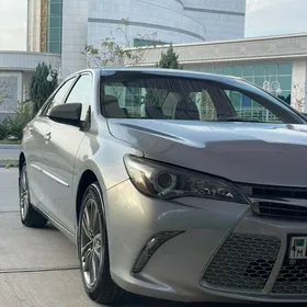 Toyota Camry 2015