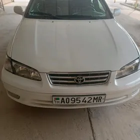 Toyota Camry 1999