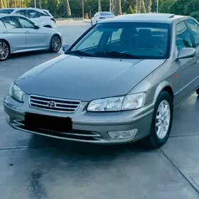 Toyota Camry 2001