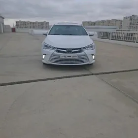 Toyota Camry 2016