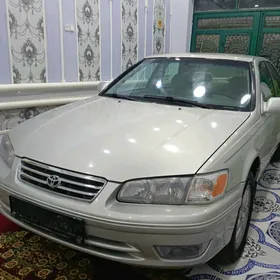 Toyota Camry 2001