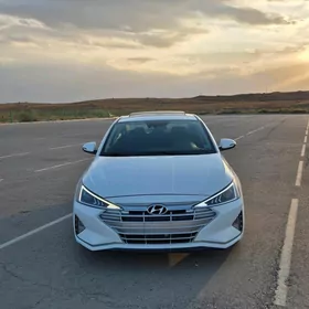 Hyundai Elantra 2019