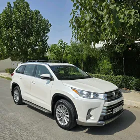 Toyota Highlander 2019