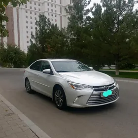 Toyota Camry 2017