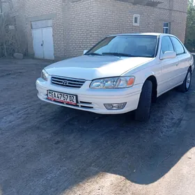 Toyota Camry 2000