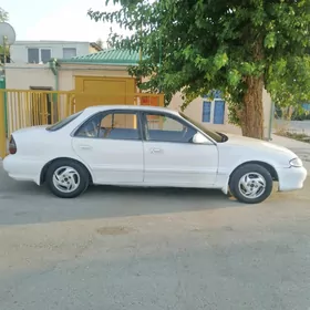 Hyundai Elantra 1998