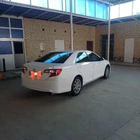 Toyota Camry 2013