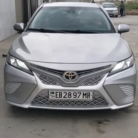 Toyota Camry 2019