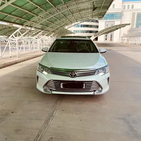 Toyota Camry 2016