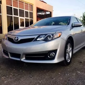 Toyota Camry 2011