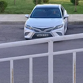 Toyota Camry 2018