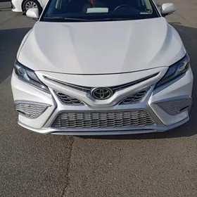 Toyota Camry 2022