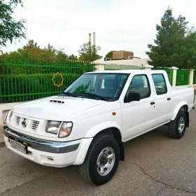 Nissan Navara 2001