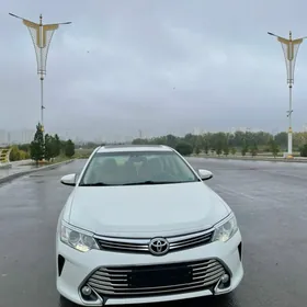 Toyota Camry 2015