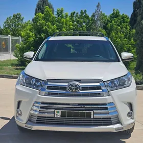 Toyota Highlander 2019