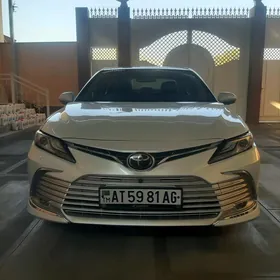 Toyota Camry 2018