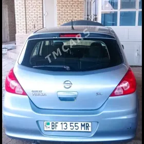 Nissan Versa 2010