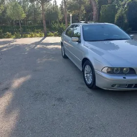 BMW E39 2002