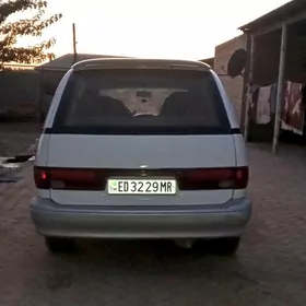 Toyota Previa 1992