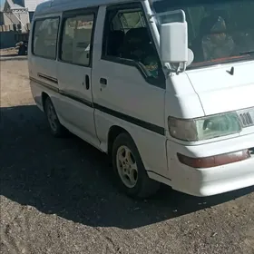 Toyota Hiace 2000