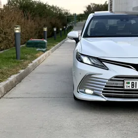 Toyota Camry 2022