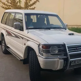 Mitsubishi Pajero 1997