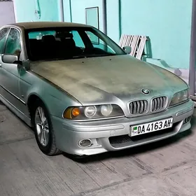 BMW E39 2001