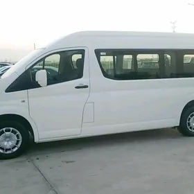 Toyota Hiace 2019