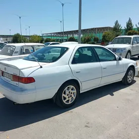 Toyota Camry 2000