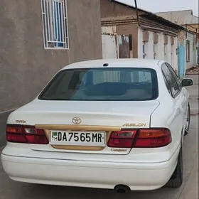 Toyota Avalon 1999