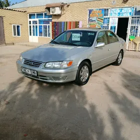 Toyota Camry 2000