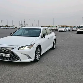 Lexus ES 350 2019