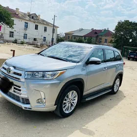 Toyota Highlander 2019