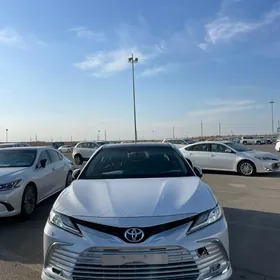 Toyota Camry 2024