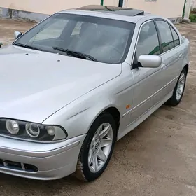 BMW E39 2000