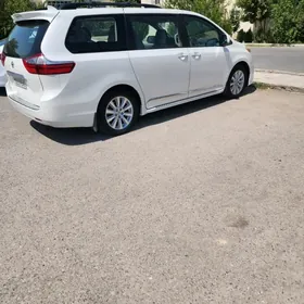 Toyota Sienna 2019