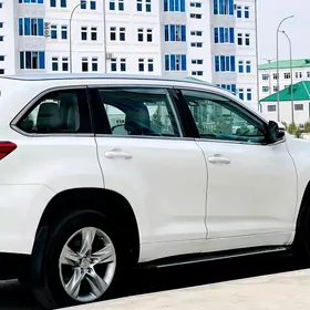 Toyota Highlander 2019