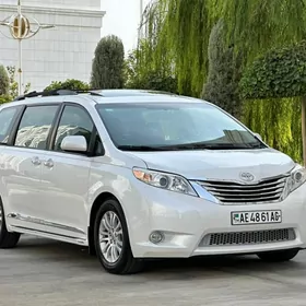 Toyota Sienna 2016