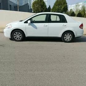 Nissan Versa 2010